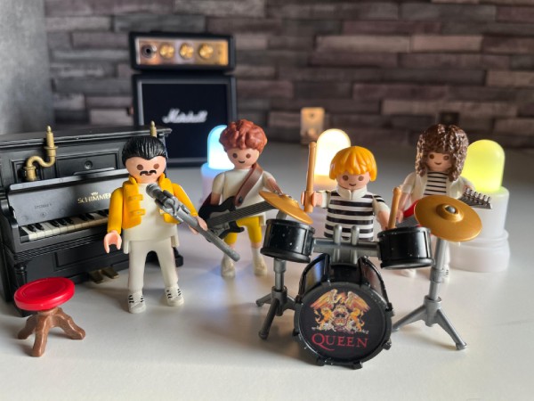 playmobil_personalizado_queen_ custom _playmogeneration_1 2.0 2024 3